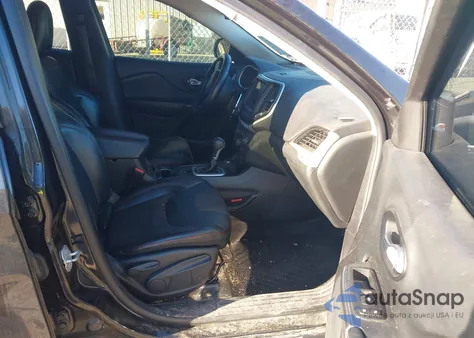 2015 Jeep Cherokee Trailhawk from USA, damaged, VIN 1C4PJMBS8FW741228